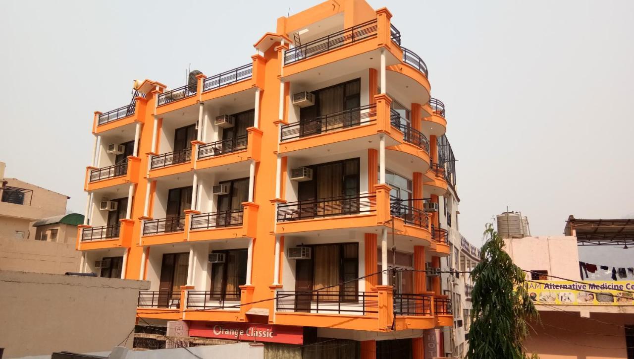 Hotel Orange Classic Rishīkesh Exteriör bild